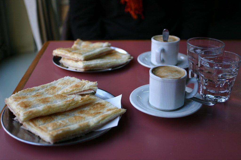 This food reflects hygiene and cleanliness, which is great for showcasing the best digital marketing strategies for your cafe.